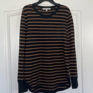 the cashmere project size small women’s shirttail crew sweater 100% cashmere
